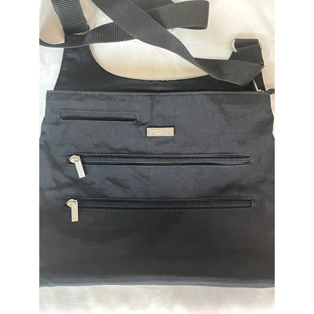 Baggallini Crossbody Purse Black Medium Nylon Canvas Travel Bag